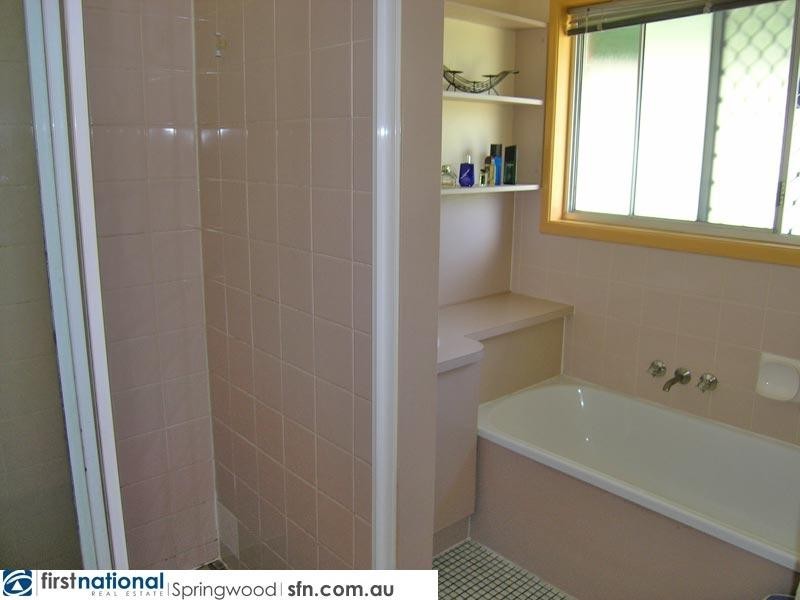 23 Knightsbridge Crescent, Rochedale South QLD 4123