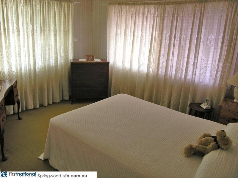 5 Lauretta Avenue, Springwood QLD 4127