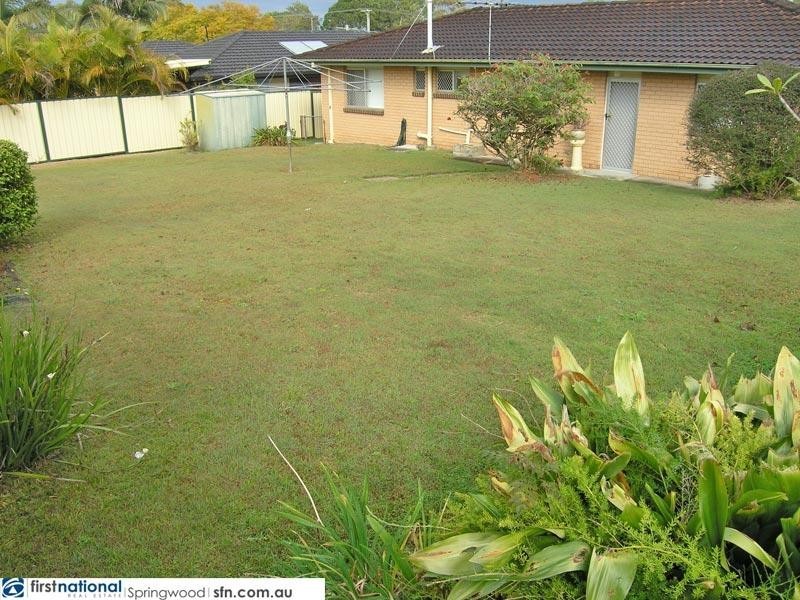 5 Lauretta Avenue, Springwood QLD 4127