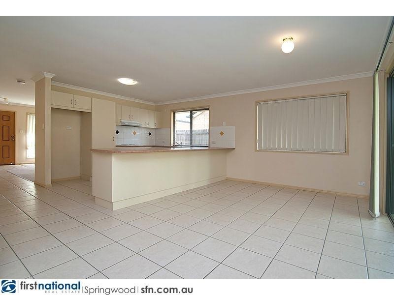 13 Lakes Entrance, Meadowbrook QLD 4131