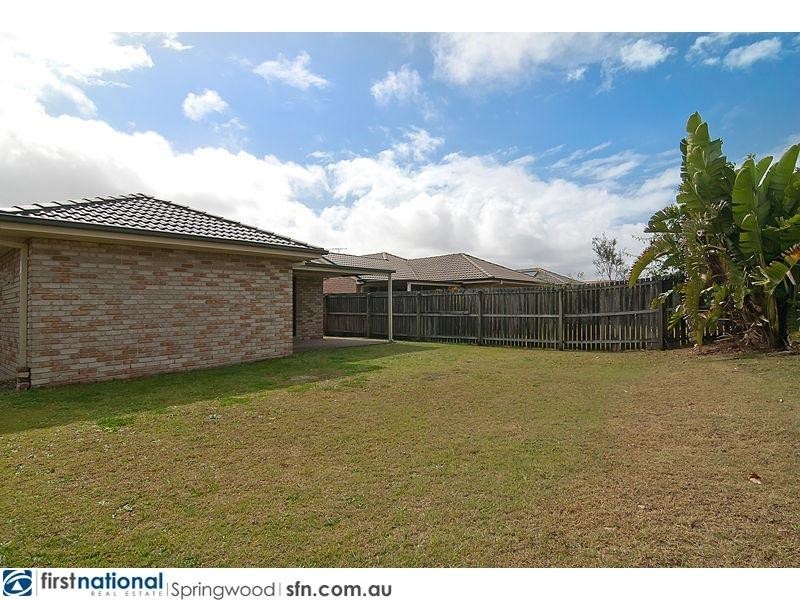 13 Lakes Entrance, Meadowbrook QLD 4131