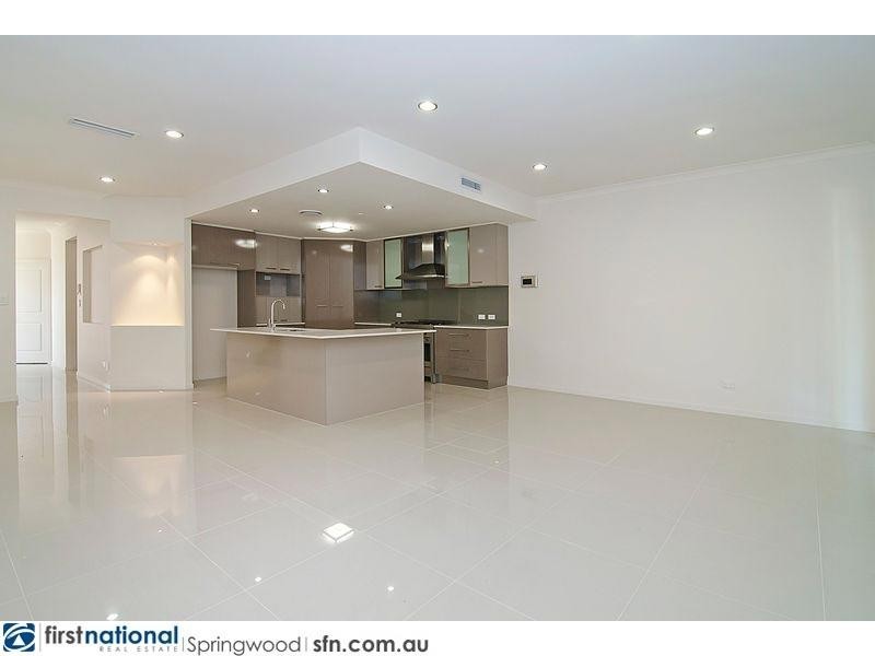 7b Gamenya Drive, Springwood QLD 4127