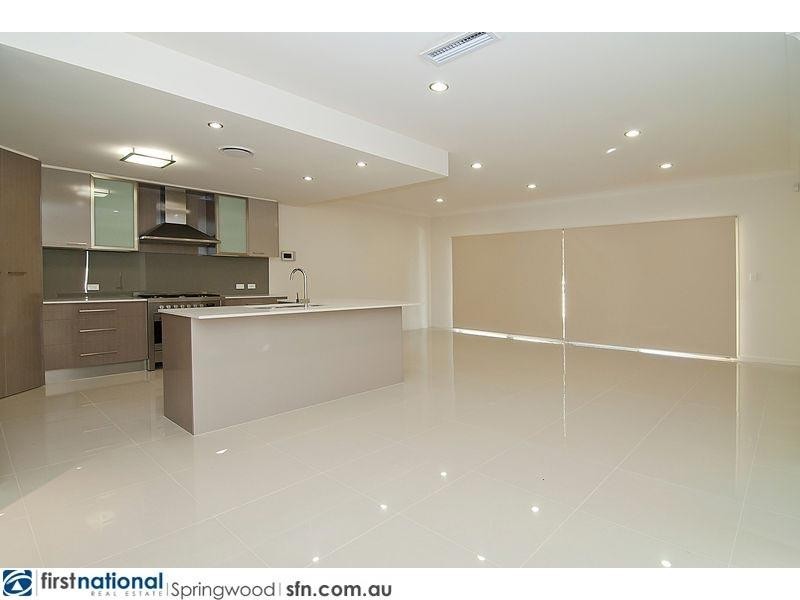 7b Gamenya Drive, Springwood QLD 4127
