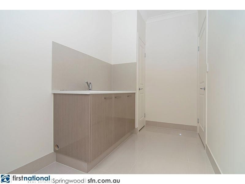 7b Gamenya Drive, Springwood QLD 4127