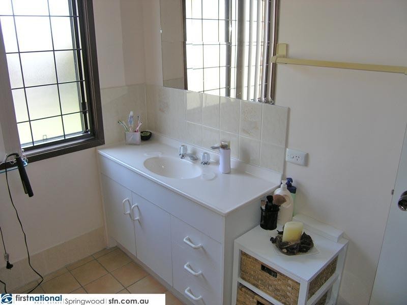 19 Donna Avenue, Rochedale South QLD 4123