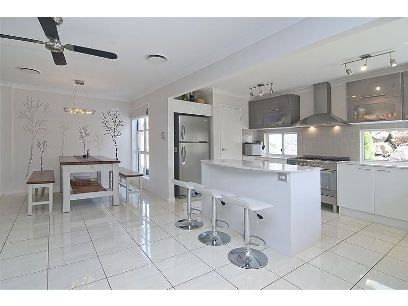 46 Dennis Vale Drive, Daisy Hill QLD 4127