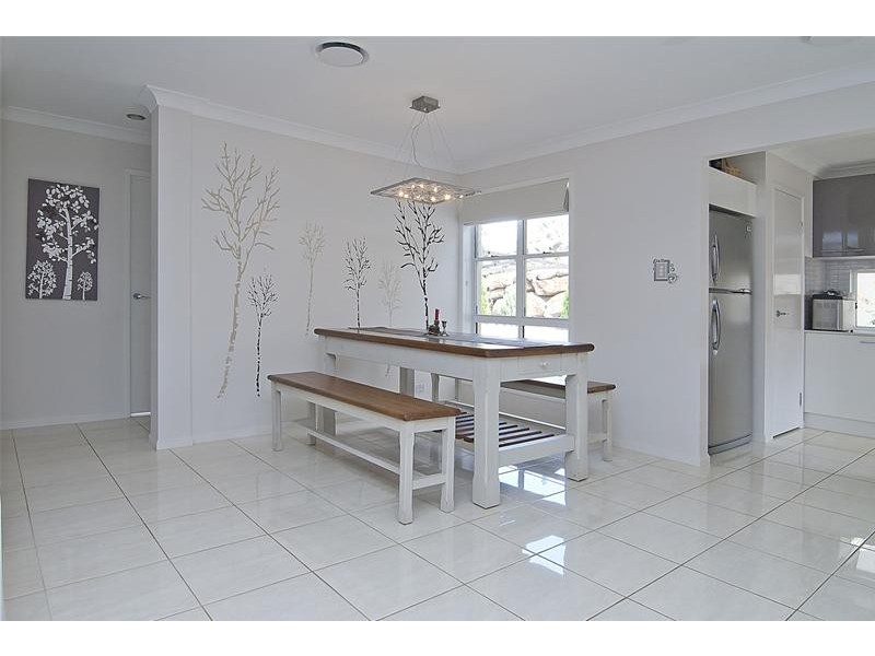 46 Dennis Vale Drive, Daisy Hill QLD 4127