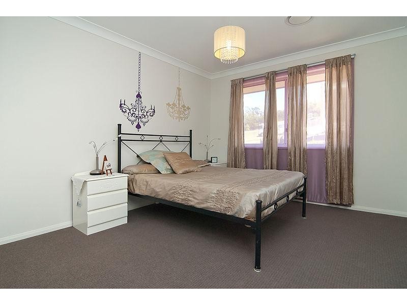 46 Dennis Vale Drive, Daisy Hill QLD 4127