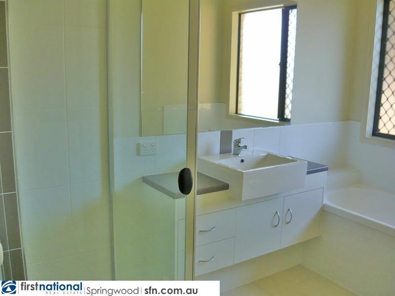 132 Murrays Road, Tanah Merah QLD 4128