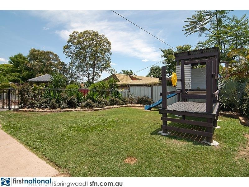 25 Boronia Avenue, Daisy Hill QLD 4127