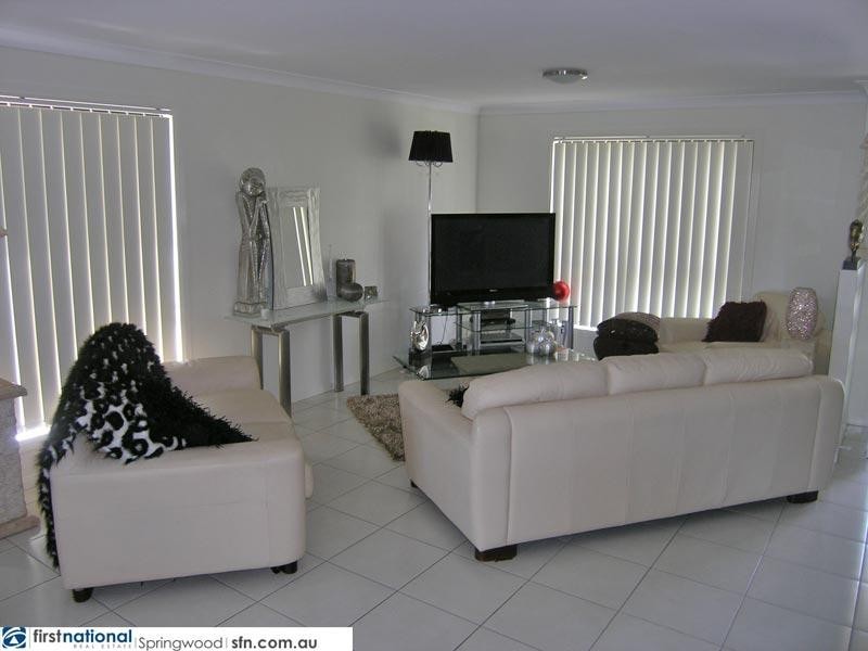 2/94A Shailer Road, Shailer Park QLD 4128