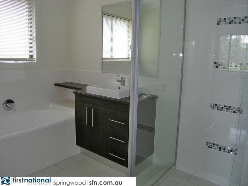 2/94A Shailer Road, Shailer Park QLD 4128