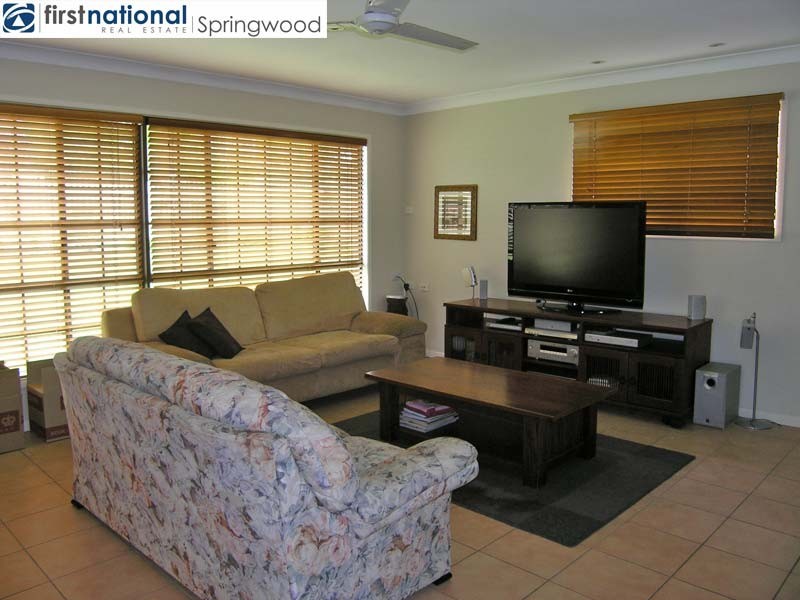 20 Lauretta Avenue, Springwood QLD 4127