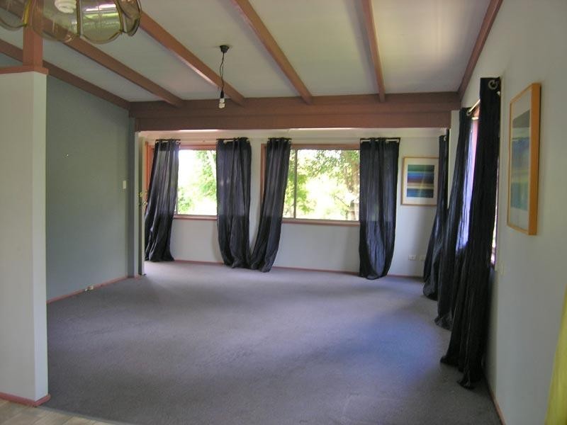 34 Lake Road, Slacks Creek QLD 4127