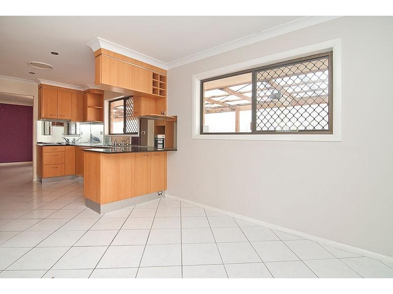 10 Petringa Crescent, Springwood QLD 4127