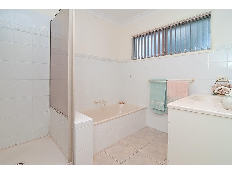 2 Lisbeth Street, Springwood QLD 4127