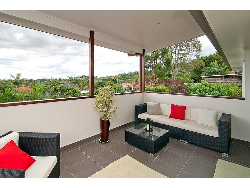 4 Wilmington Court, Springwood QLD 4127