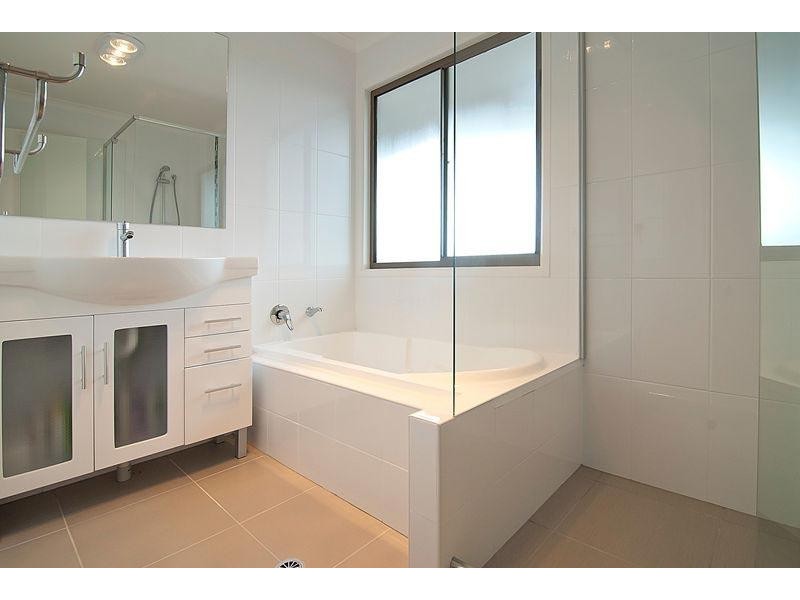 4 Wilmington Court, Springwood QLD 4127