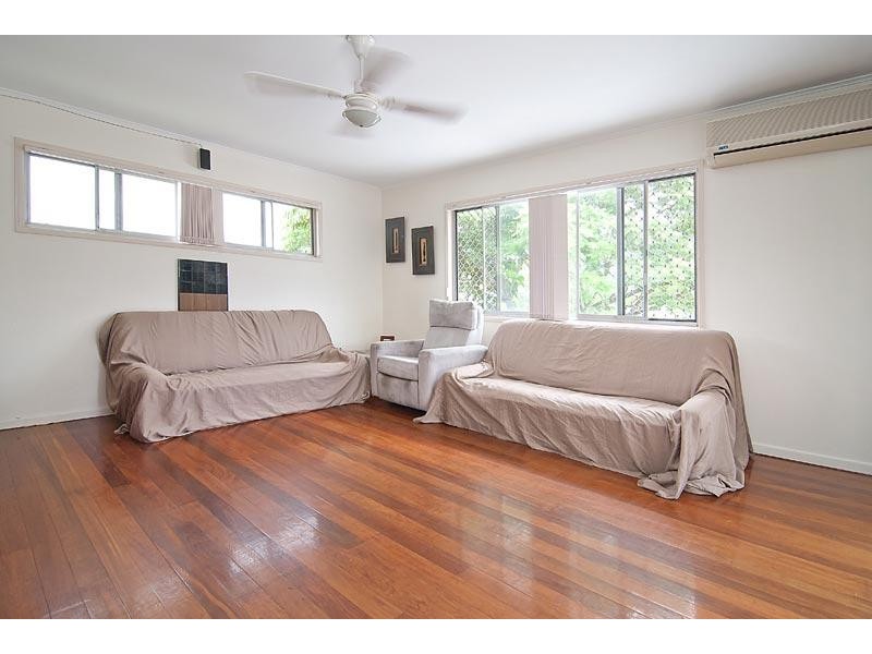 52 Ashton Street, Kingston QLD 4114