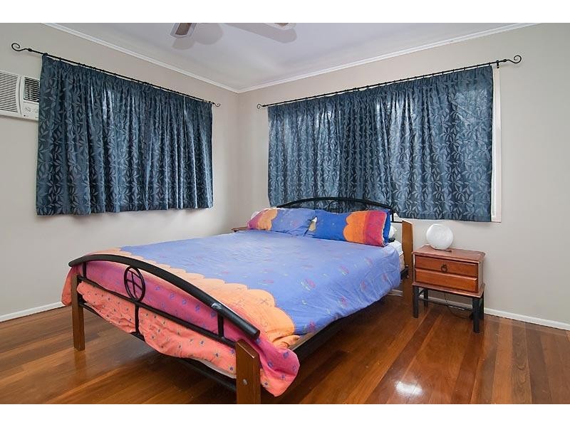 52 Ashton Street, Kingston QLD 4114