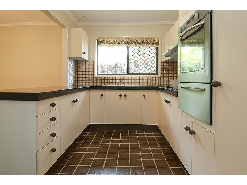 40 Van Dieman Crescent, Springwood QLD 4127