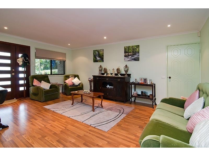 7 Oxley Court, Springwood QLD 4127