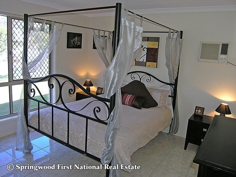 4 Lamington Place, Loganholme QLD 4129