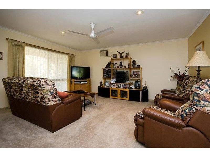 55 Barbaralla Drive, Springwood QLD 4127