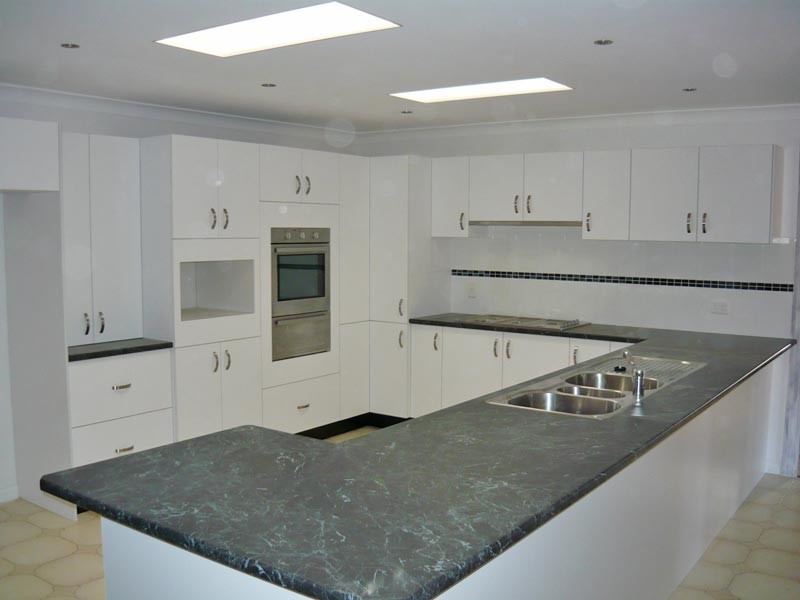 16 Plateau Drive, Springwood QLD 4127