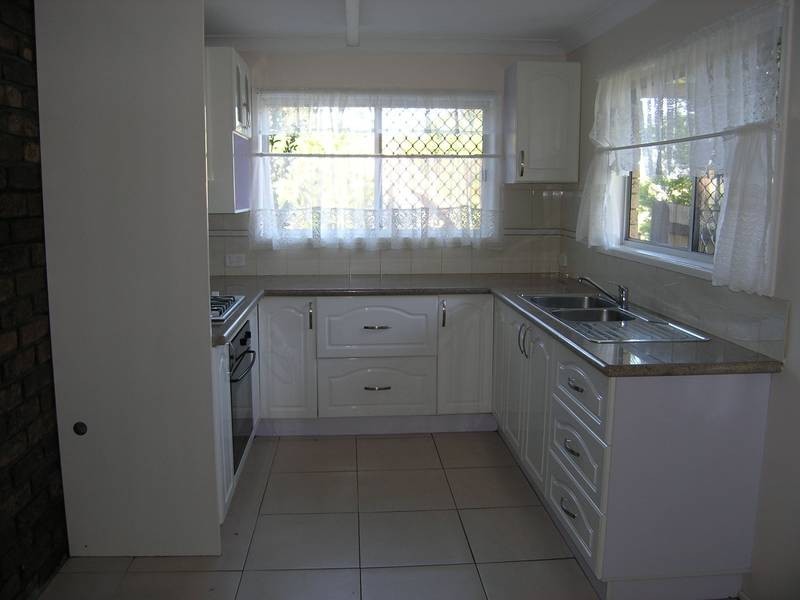 4 Wilpena Court, Springwood QLD 4127