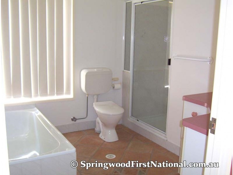 32 Coleman Crescent, Springwood QLD 4127