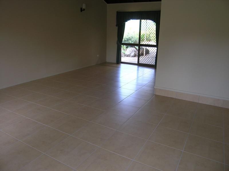 11 Hibbertia Court, Springwood QLD 4127