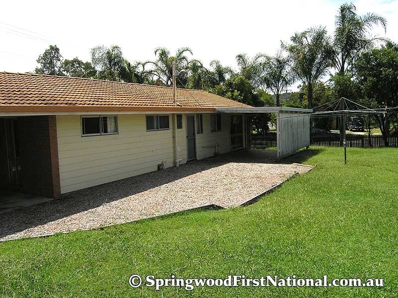 3 Village Drive, Daisy Hill QLD 4127