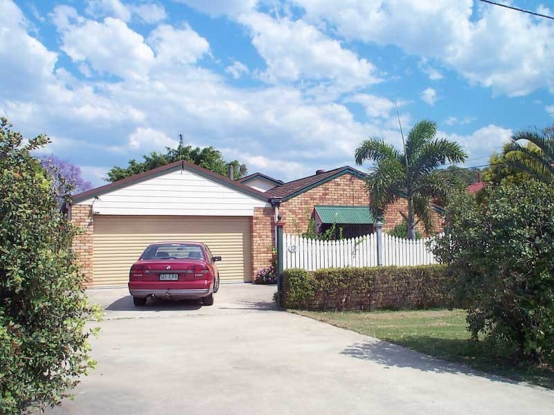 13 Springwood Road, Springwood QLD 4127
