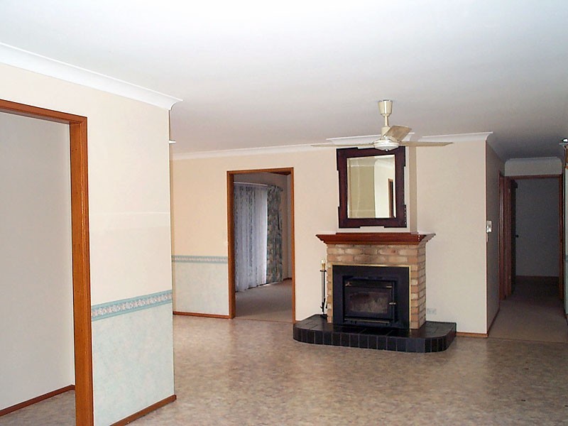 13 Springwood Road, Springwood QLD 4127