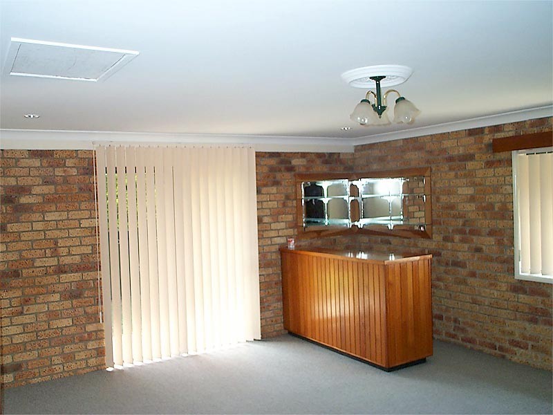 13 Springwood Road, Springwood QLD 4127