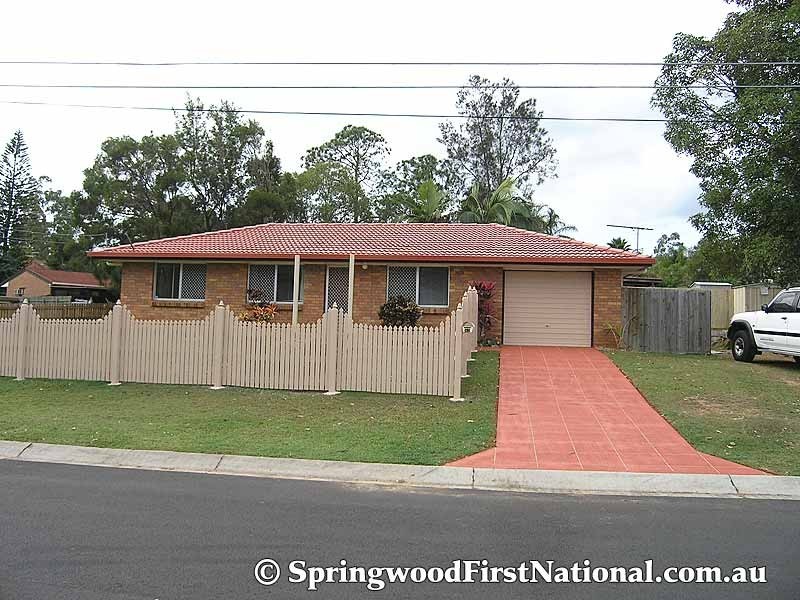 13 Jamberoo Street, Springwood QLD 4127