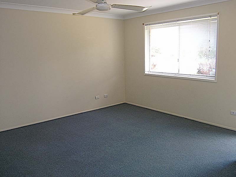 13 Jamberoo Street, Springwood QLD 4127
