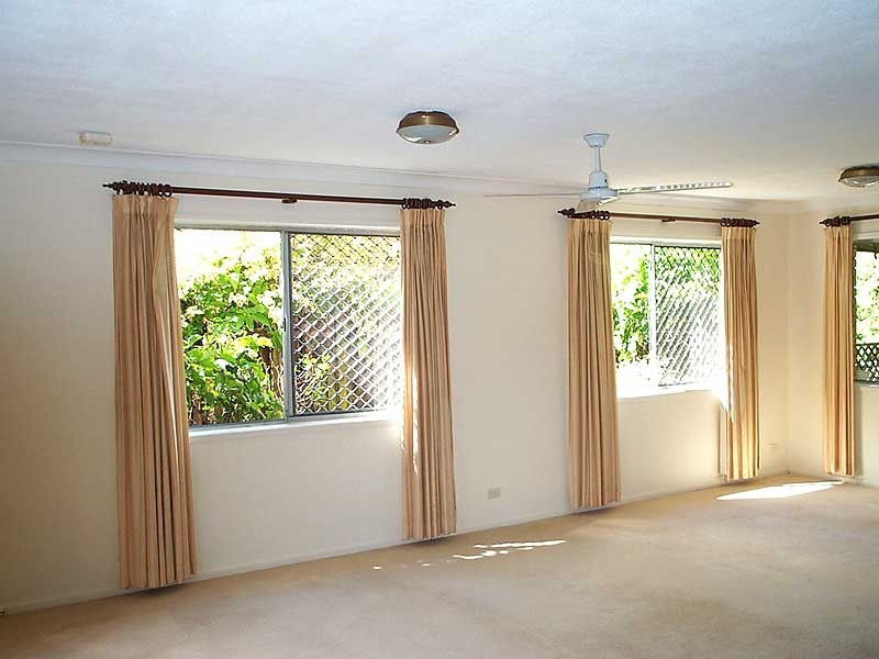 33 Vanessa Boulevard, Springwood QLD 4127