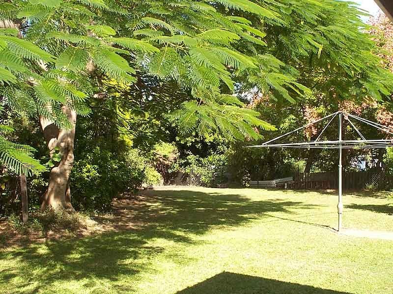 33 Vanessa Boulevard, Springwood QLD 4127