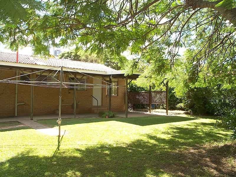 33 Vanessa Boulevard, Springwood QLD 4127