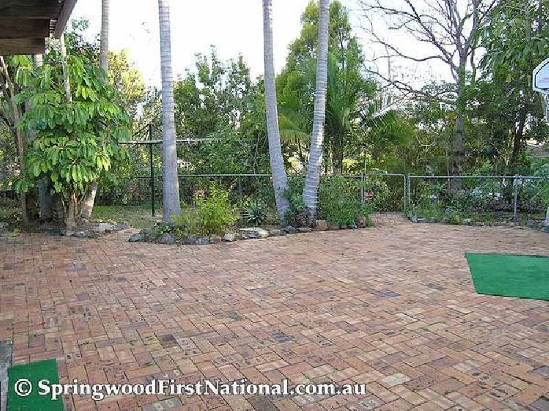 6 Jamie Grove, Springwood QLD 4127
