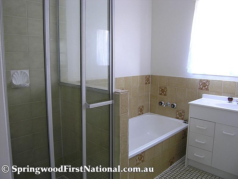 6 Oricon Court, Springwood QLD 4127