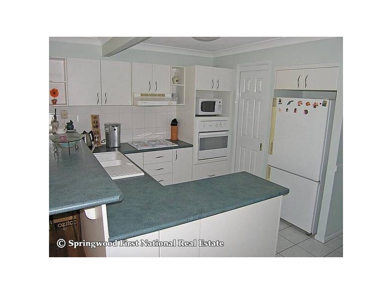 23/8 Peninsula Avenue, Cornubia QLD 4130