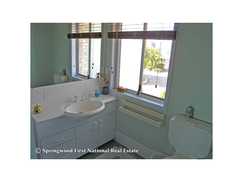 23/8 Peninsula Avenue, Cornubia QLD 4130