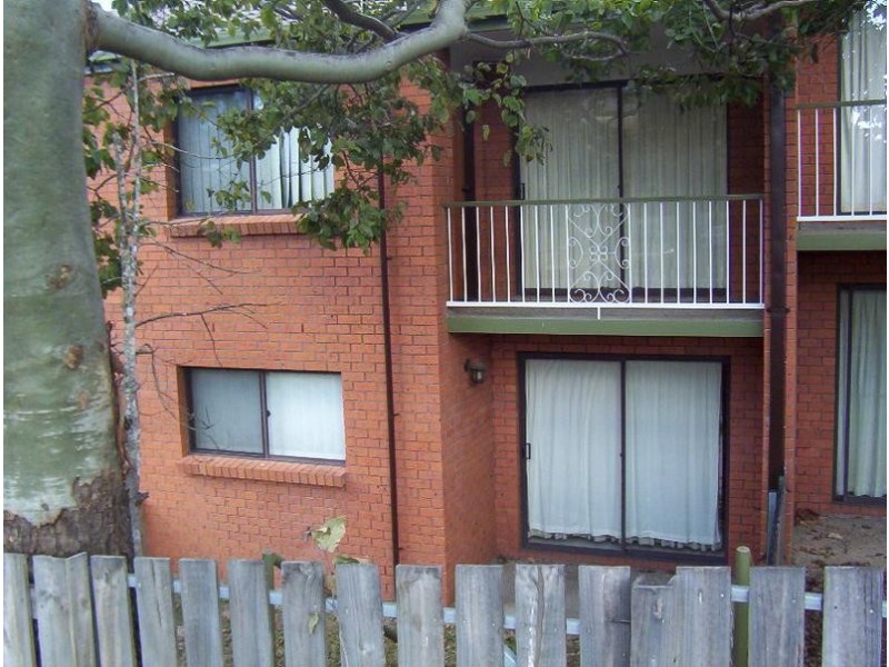 2/4 Amie Court, Springwood QLD 4127