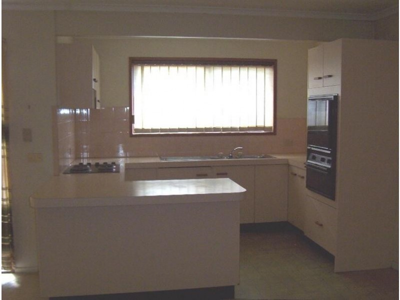 2/4 Amie Court, Springwood QLD 4127