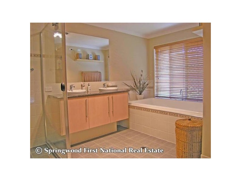 33 Sewell Road, Tanah Merah QLD 4128