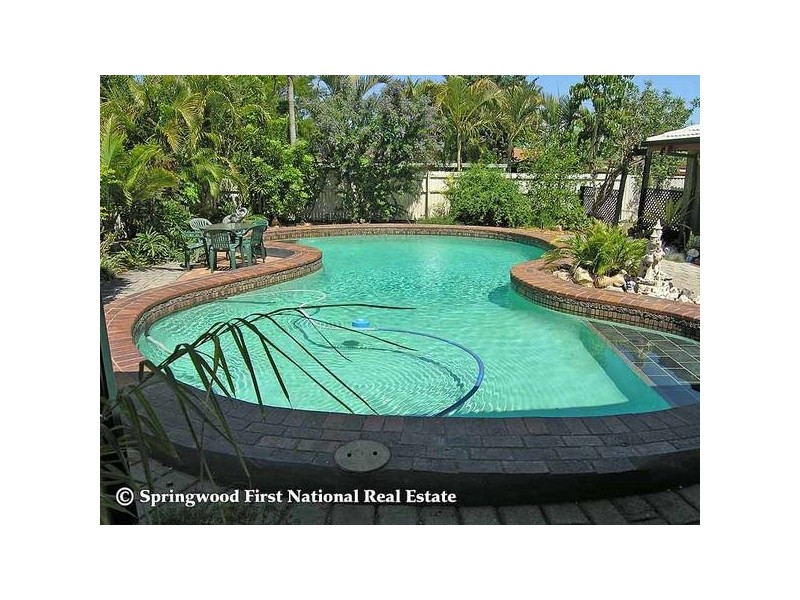 10 Merchant Court, Springwood QLD 4127