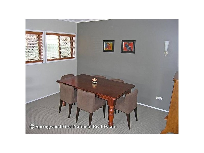 24 Lauretta Avenue, Springwood QLD 4127